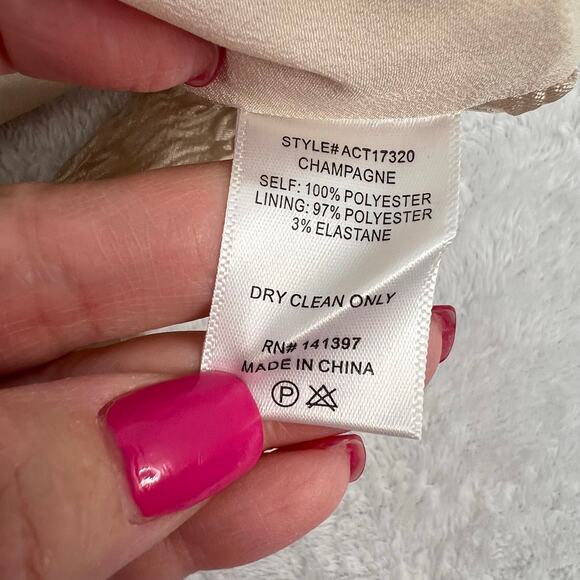 ASTR The Label Tassia Jacquard Puff Sleeve Tie Back Champagne Top SZ L NWT Chic - Picture 10 of 15